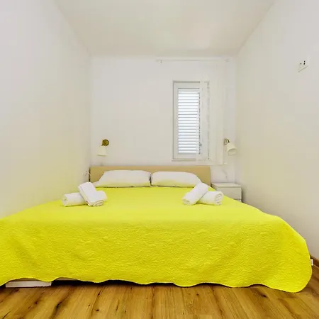 Apartment Tena Jadera