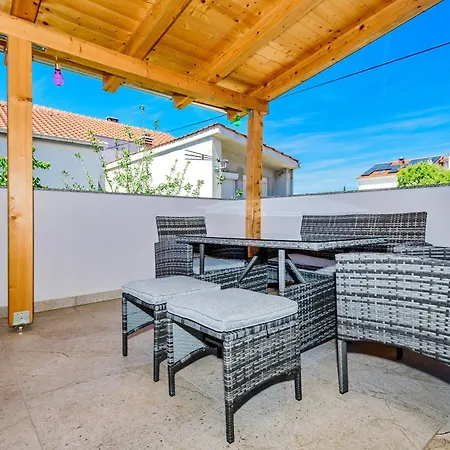 Tena Jadera * זאדאר